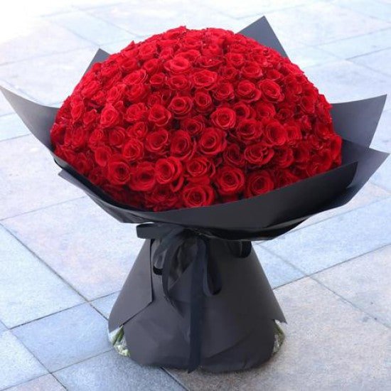 Buy 200 Red Roses Bouquet Online