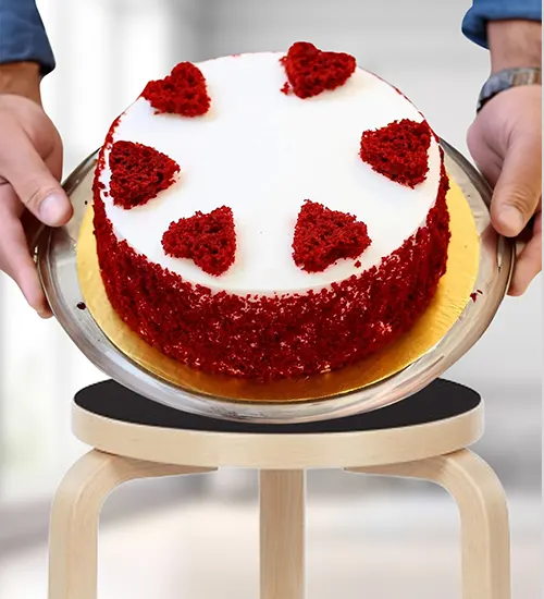 Divine Delight: 1kg Red Velvet Cake