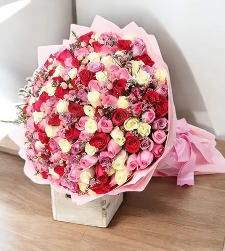 151 Mix Roses Bouquet - An Explosion of Color & Elegance