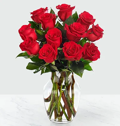 12 Rose With Glass Vas...