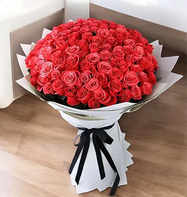 Delightful 100 Stems o...