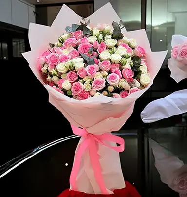 Pink & White Roses Bou...