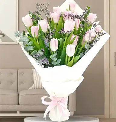 Vibrant Bouquet of 15 ...