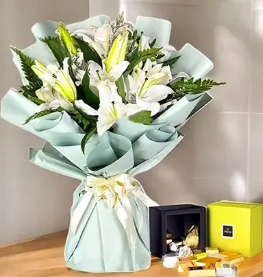 White Lily Bouquet wit...