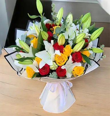 Red, Yellow Roses & Wh...