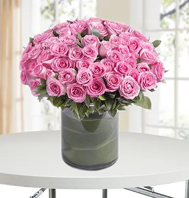 50 Pink Roses Glass Va...