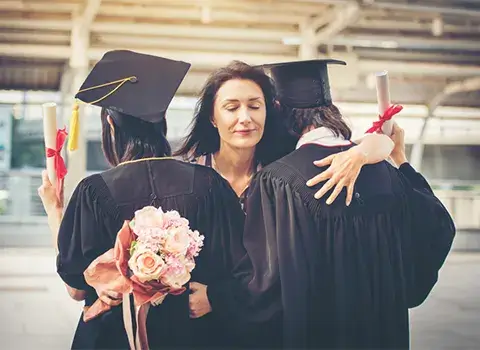 Graduation day Gifts Delivery Dubai